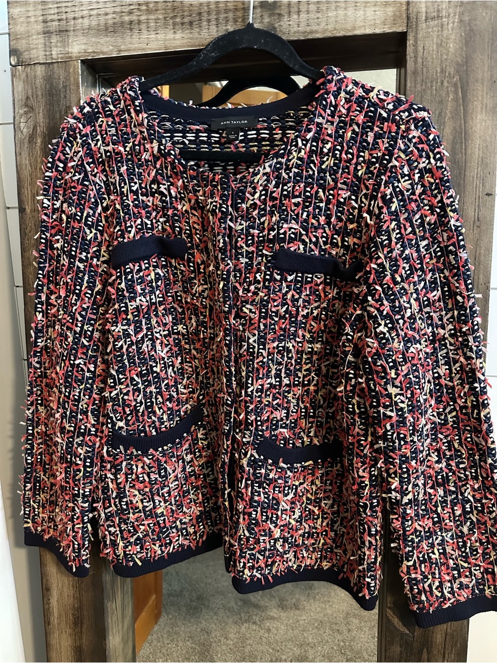 Ann Taylor Textured Bouclé Knit Cardigan Jacket Navy Pink Gold L Quiet Luxury